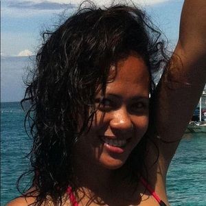 Meet your Posher, Alona